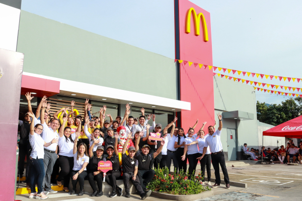 McDonald’s te invita a disfrutar una nueva experiencia en sus restaurantes Los Próceres y Santa Elena totalmente remodelados