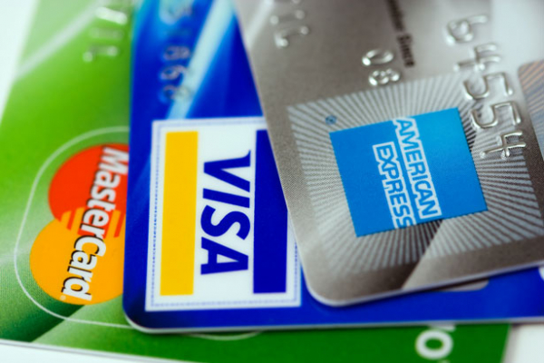 A partir del miércoles a tarjetas de crédito con monto menor a US$2 mil ya no les cobrarán membresía