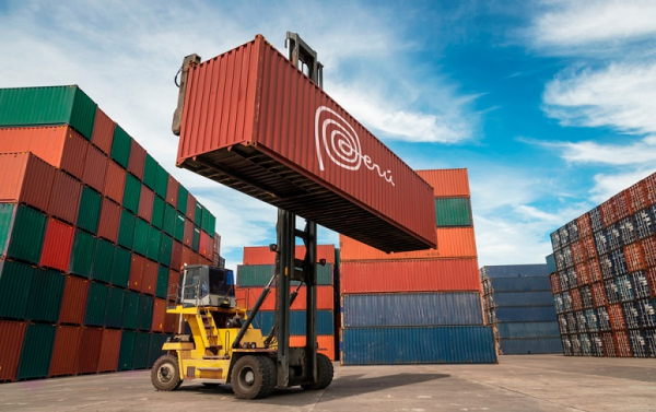 Exportaciones de bienes se recupera lentamente; y servicios va en ascenso