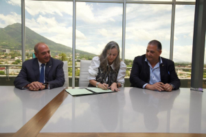Suramericana y Grupo Financiero Ficohsa firman acuerdo para la adquisición de ASESUISA en El Salvador