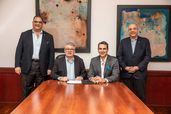Reafirman Alianza Comercial entre Asesuisa y  Bancoagrícola