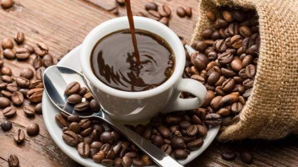 Precios del café Arábica bajan en seguimiento a factores de oferta