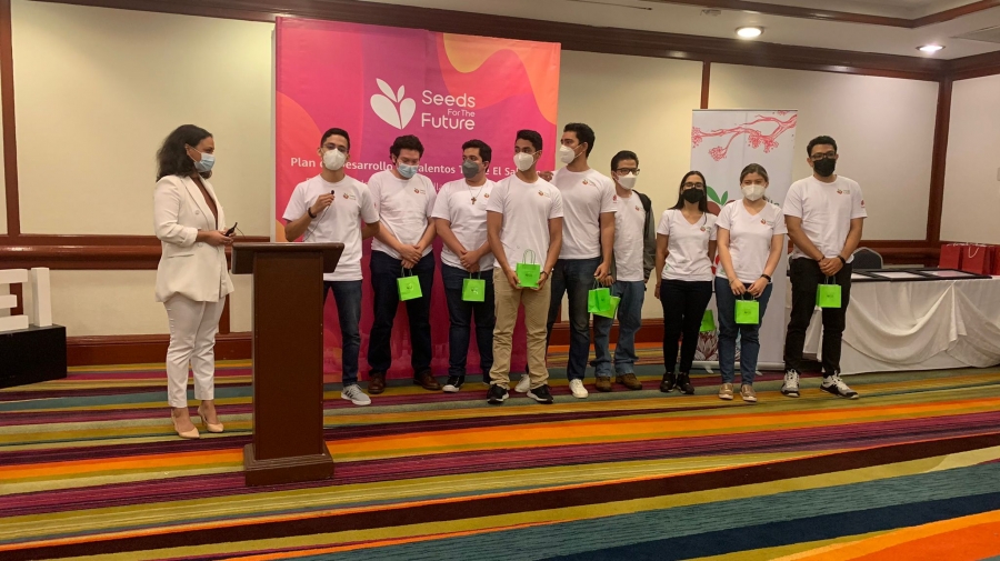 Huawei presentó a los ganadores del programa Semillas para el Futuro El Salvador