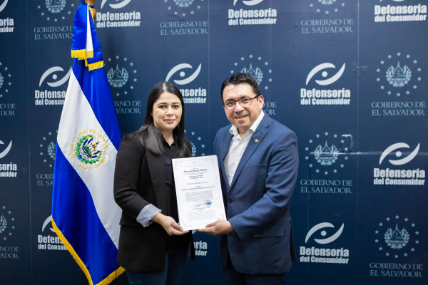 MOVISTAR El Salvador: primera empresa de telecomunicaciones en adoptar manual de buenas prácticas de la defensoría del consumidor