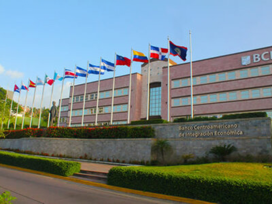 BCIE refuerza su rol como referente de desarrollo en El Salvador