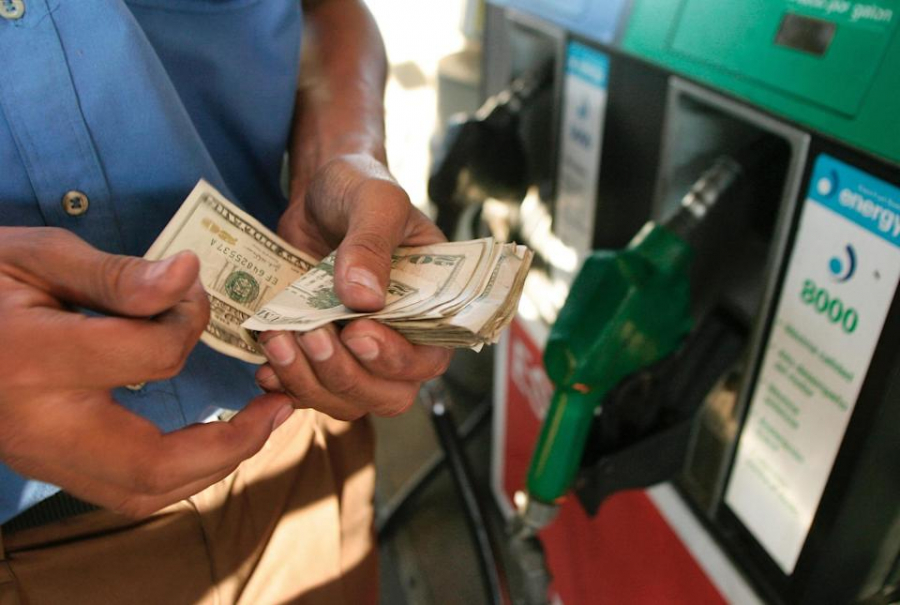 Hacienda obtiene préstamo por US$200 mill. para mitigar alza de precios en combustibles
