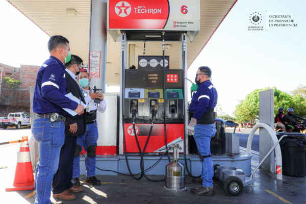 Precios de los combustibles aumentan hasta US$0.11 para esta quincena