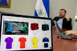 Compañía de ropa deportiva italiana Macron considera expandirse en El Salvador