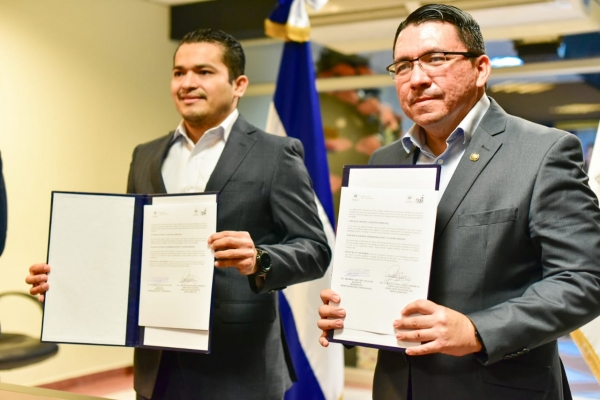 Defensoría y Medicamentos firman convenio de cooperación para promover y proteger los derechos de los consumidores
