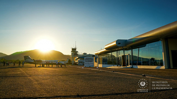 Aeropuerto de Ilopango podrá recibir 40,000 personas al año
