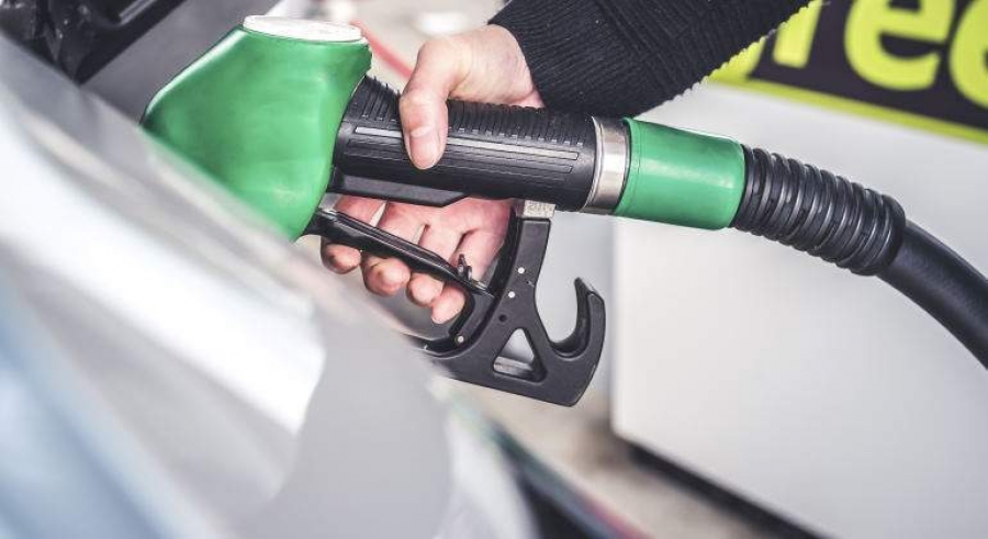 Precios de los combustibles experimentarán fuertes alzas durante los próximos días