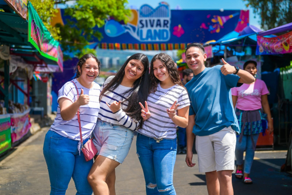 Parque de diversiones Sivar Land abrió sus puertas para la diversión de los salvadoreños