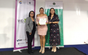 WE3A gradúa a la primera generación de participantes en El Salvador