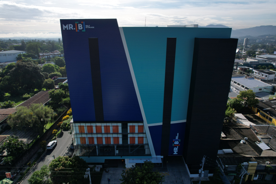 MR. B Self Storage inaugurates the largest warehouse rental building in the region in El Salvador