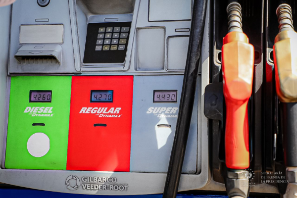 Precios de los combustibles bajan entre US$0.21 y US$0.09 en todo el país
