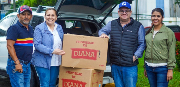 Boquitas Diana and CMI delivered donations to help those affected by rains