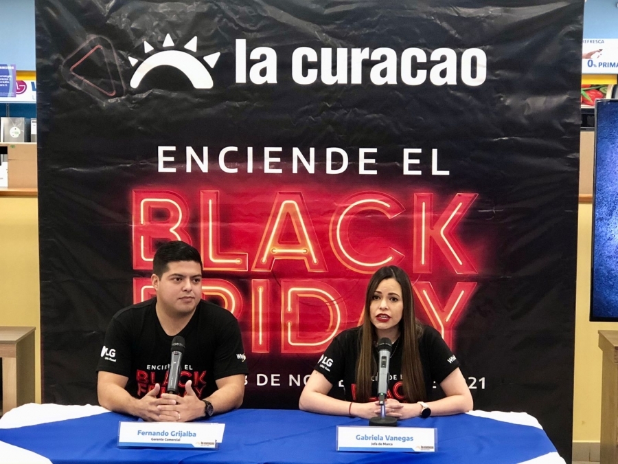 LA CURACAO lights up this Black Friday