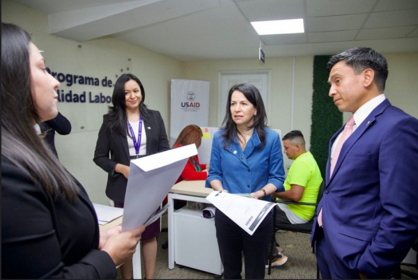 Administradora adjunta de USAID visita el país para conocer más del programa de movilidad laboral VISAS H-2