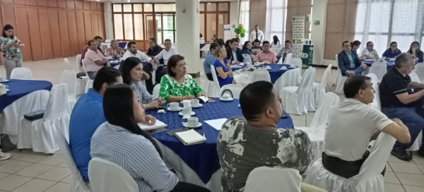 Camarasal Sonsonate branch benefited more than 45 entrepreneurs with a business session between partners