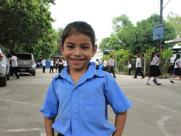 Con apoyo del BCIE inicia entrega de 213 biodigestores en Centros Escolares de El Salvador