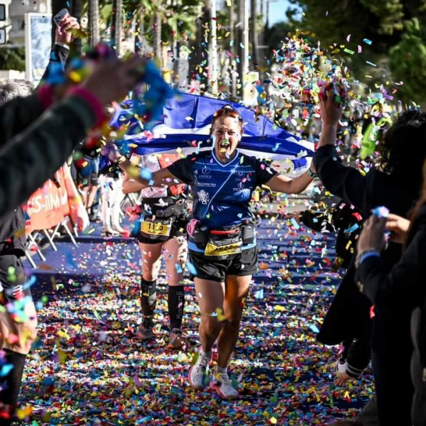 Primera salvadoreña en correr una maratón en Francia
