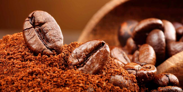 Arabica coffee prices rise slightly in volatile session