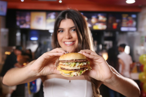 McDonald’s celebra a lo grande el Día de la Hamburguesa y te sorprende con una semana llena de promociones