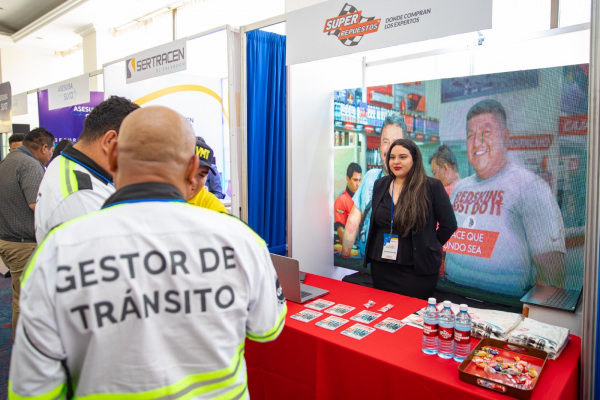 Super Repuestos promueve la cultura preventiva y seguridad vial en El Salvador