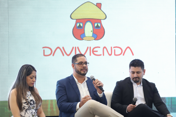 Davivienda destaca su aporte en programas para el financiamiento de las pymes salvadoreñas