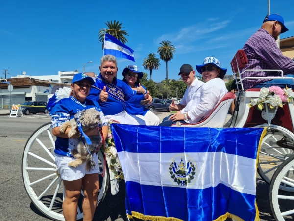 Salvadoreños residentes en EE. UU celebran 200 años de Independencia Patria