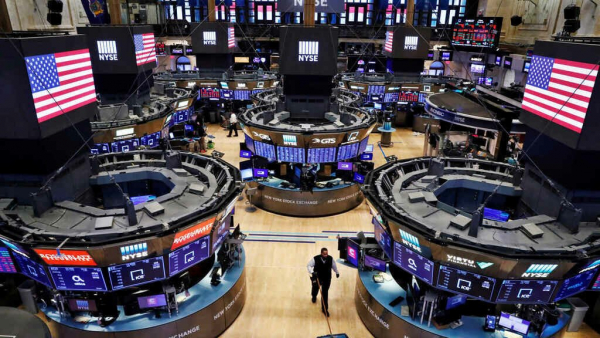 Wall Street termina en rojo después de que la FED mantuviera las tasas de interés