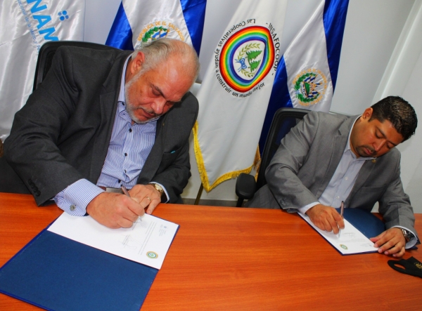 CONAMYPE e INSAFOCOOP, firman convenio para el fomento y creación de cooperativas