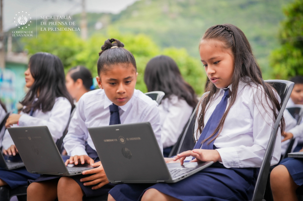 Habilitan internet gratis de alta velocidad en espacios públicos de Panchimalco