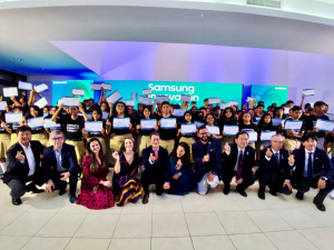 103 jóvenes salvadoreños se certifican en programación y codificación por el programa SIC de Samsung y Glasswing