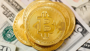 La criptomoneda Bitcoin inicia el año nuevo alcanzado un valor de US$45,000, el nivel más alto desde abril de 2022