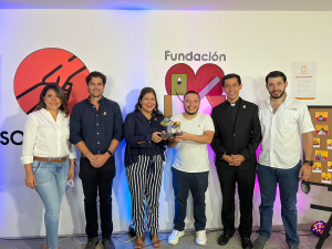 Solidaritón, uno de los ganadores de la categoría Emprendimiento Social de Ayudando a Quienes Ayudan, inaugura Bazar