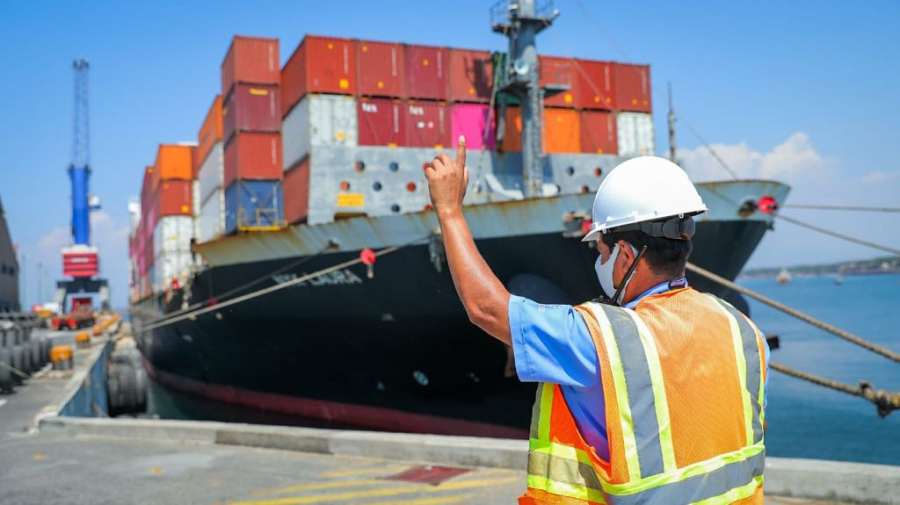 Puerto de Acajutla supera los 2 millones de toneladas de mercancías a mayo 2022