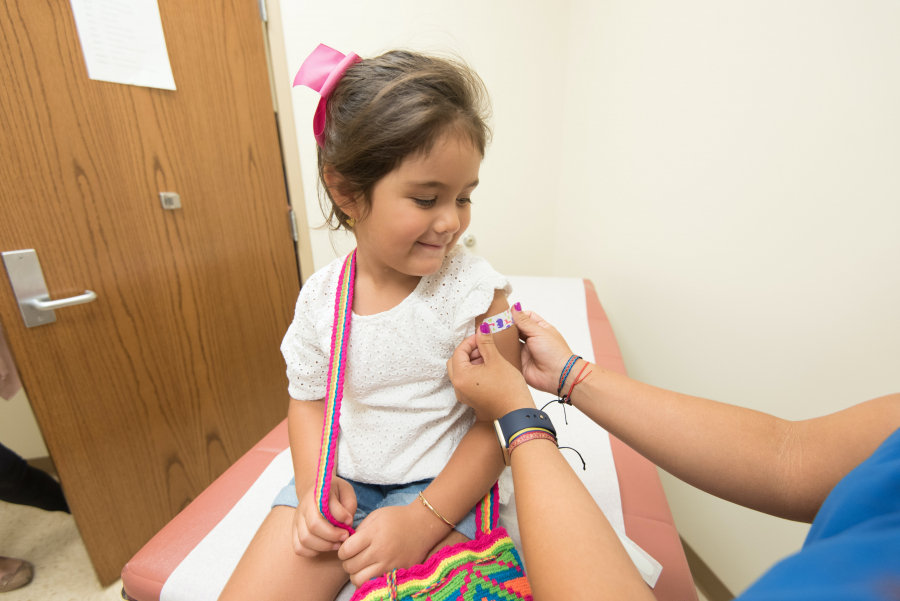 Moderna recibe autorización de la FDA para uso de emergencia de su vacuna Covid-19 en niños mayores de 6 meses