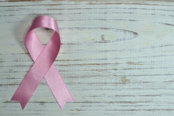 Se presenta en El Salvador un nuevo medicamento para tratar el cáncer de mama