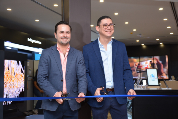 Samsung inaugura nueva tienda en Millenium Plaza