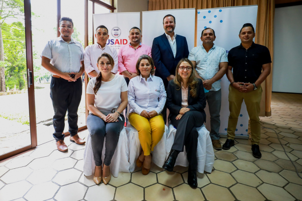USAID, OIM y USCRI lanzan programa de reintegración económica para jóvenes migrantes retornados en Chalatenango