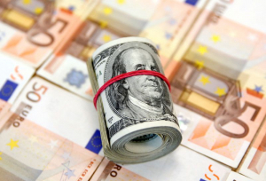 Euro estuvo a un centavo de alcanzar la paridad con el dólar