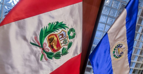 Aduanas El Salvador y Perú firman convenio de cooperación