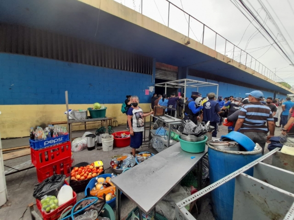 BH habilitó línea de crédito de US$25,000 para comerciantes afectados del mercado San Miguelito