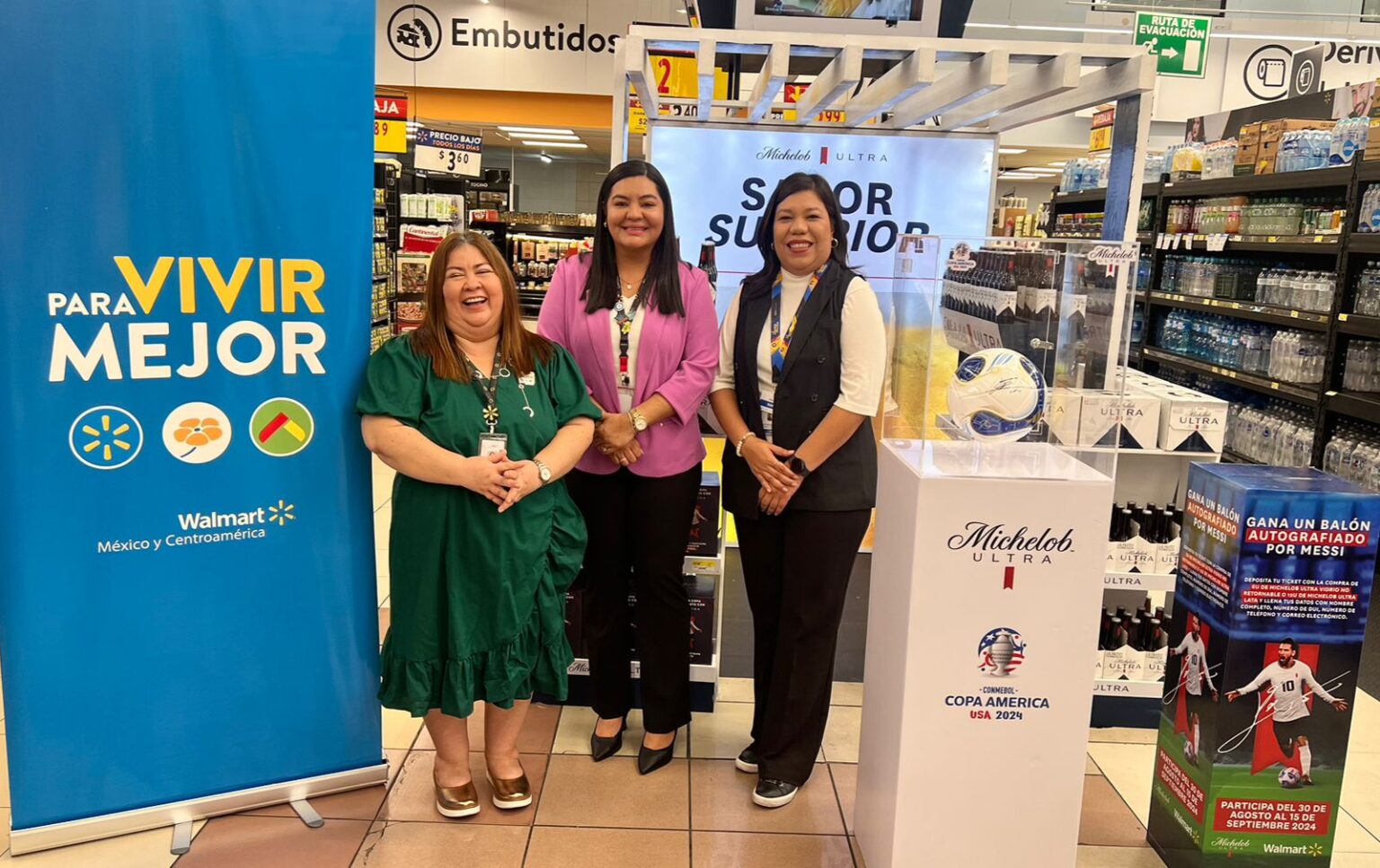 Walmart en alianza con La Constancia regalan balón autografiado por