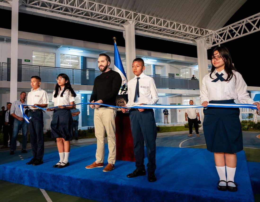 El Salvador invierte US$61 millones en educación: Presidente Bukele  inaugura 70 nuevas escuelas - Sitio web de noticias y medios de comunicación