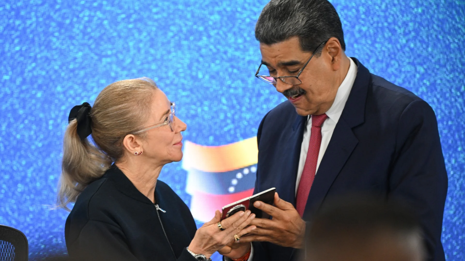 Nicolás Maduro y Cilia Flores se declaran no culpables ante tribunal ...