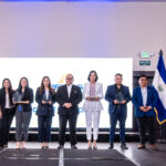 Foto oficial con empresas ganadoras